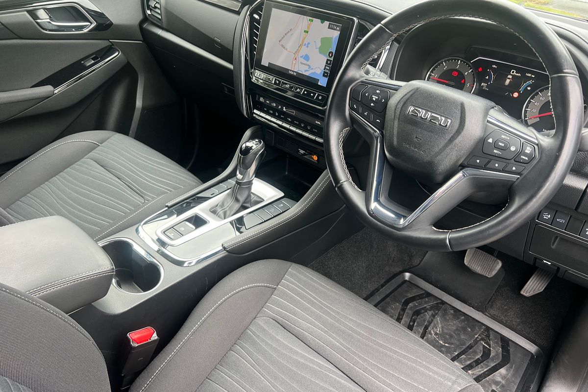 2022 Isuzu MU-X LS-U