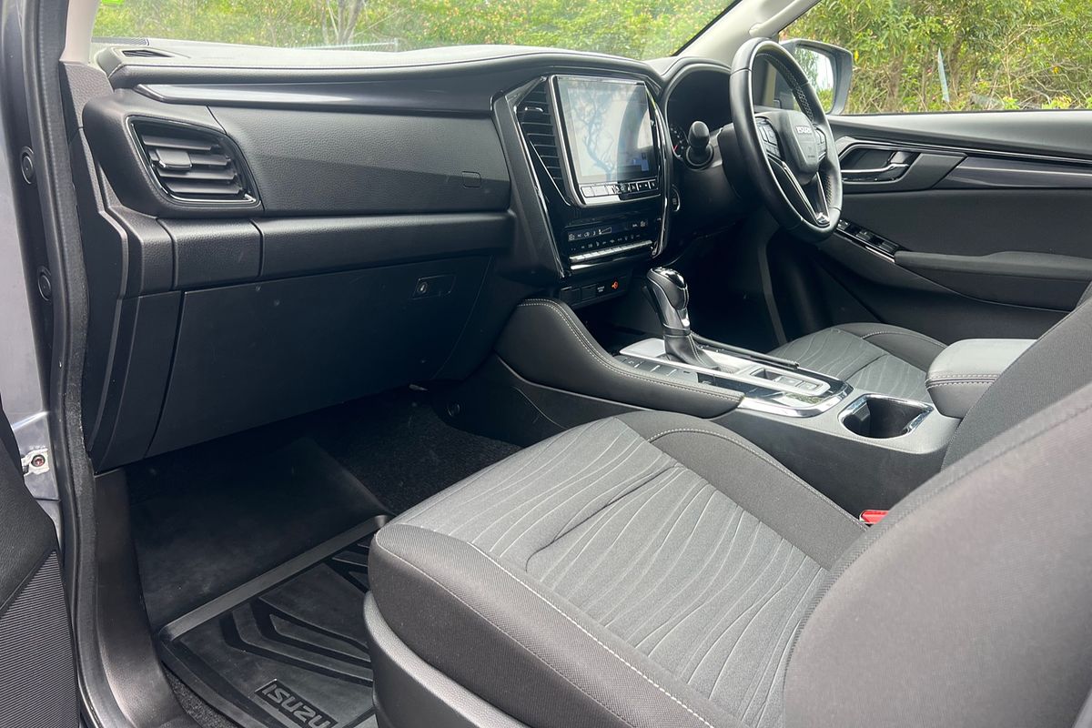 2022 Isuzu MU-X LS-U