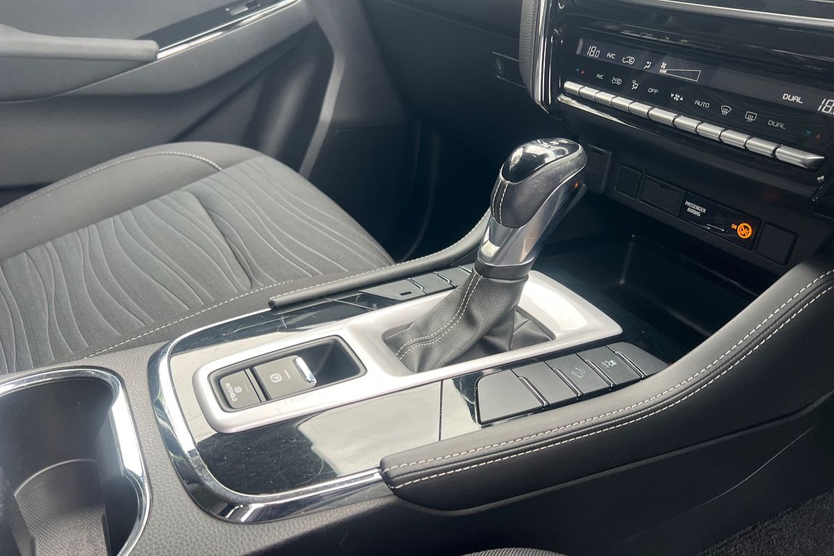 2022 Isuzu MU-X LS-U