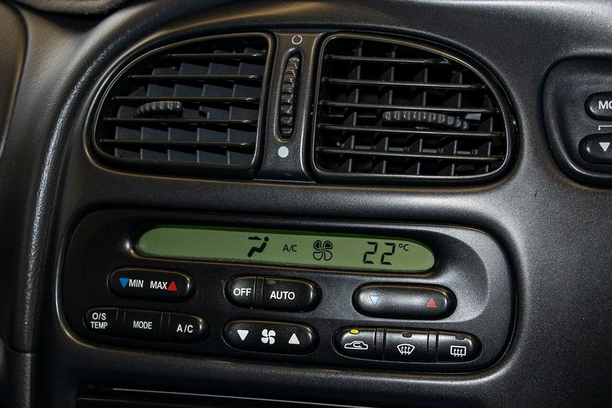 2001 Holden Berlina VX