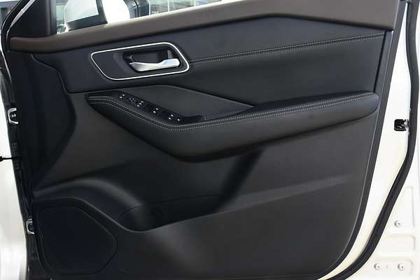 2024 Nissan X-TRAIL ST-L T33