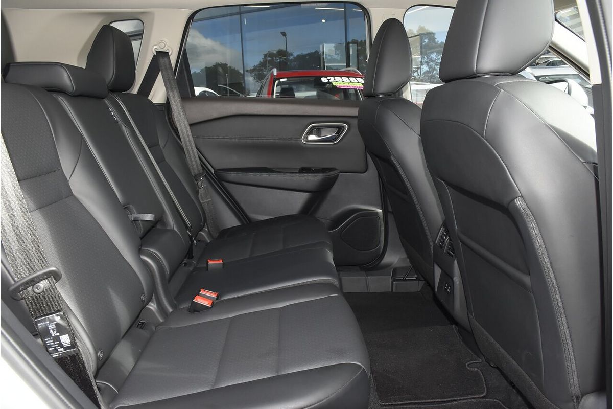 2024 Nissan X-TRAIL ST-L T33