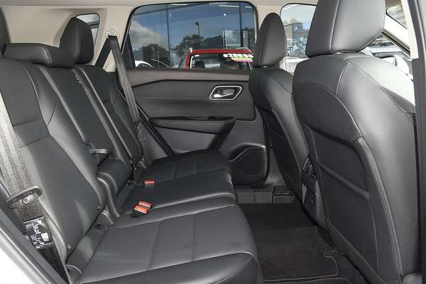 2024 Nissan X-TRAIL ST-L T33