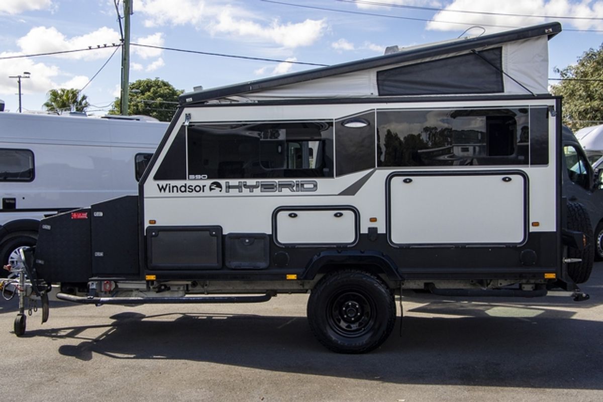2017 Windsor HYBRID POP TOP H390XC