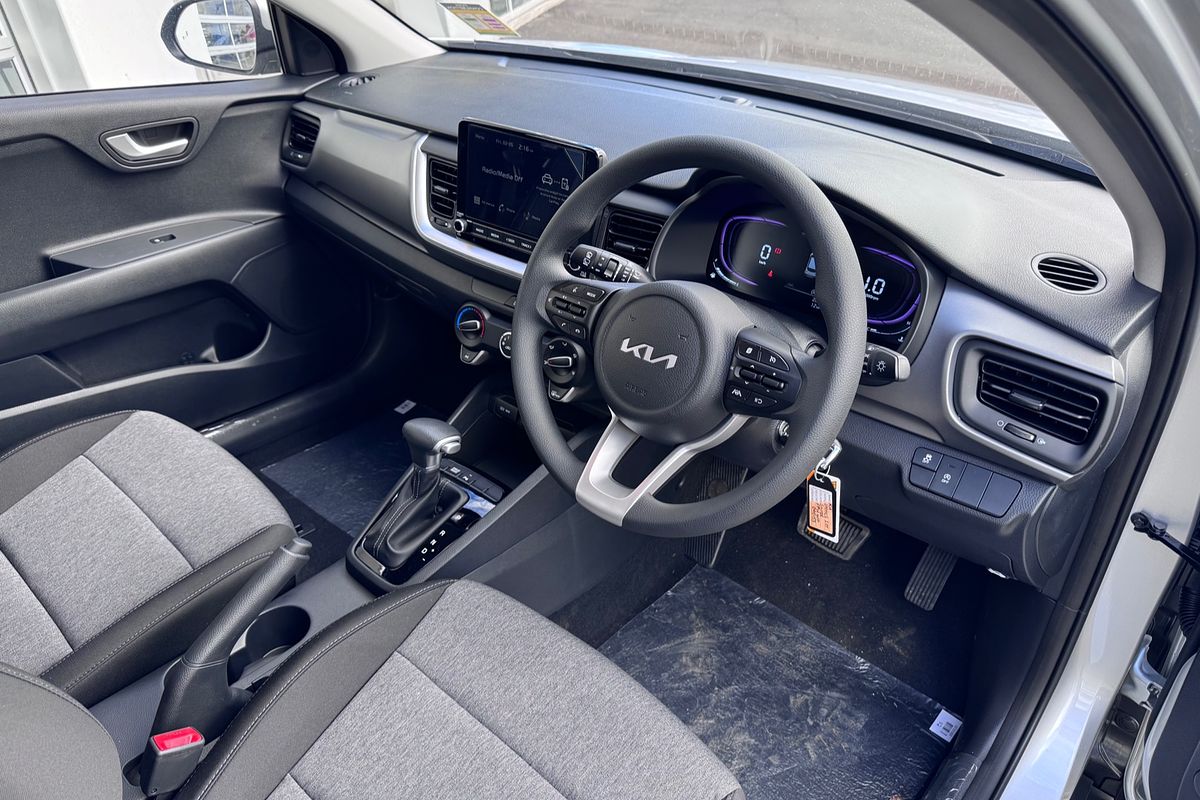 2024 Kia Stonic S YB