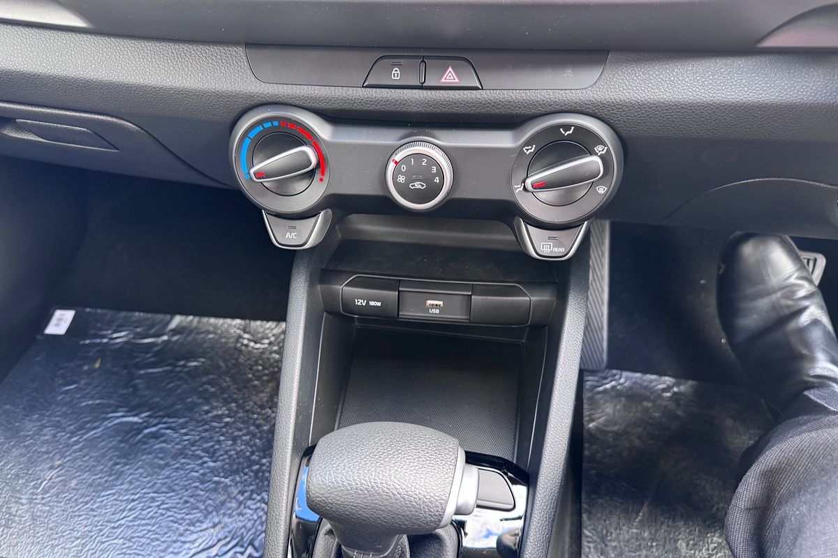 2024 Kia Stonic S YB