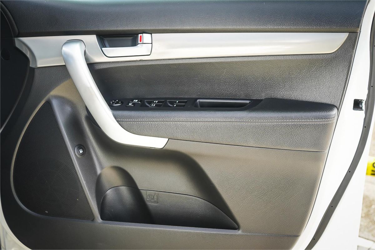 2010 Kia Sorento SLi XM