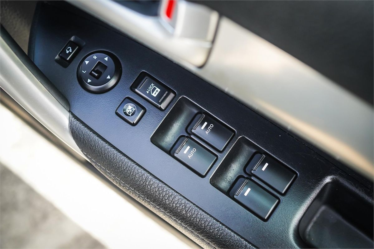 2010 Kia Sorento SLi XM