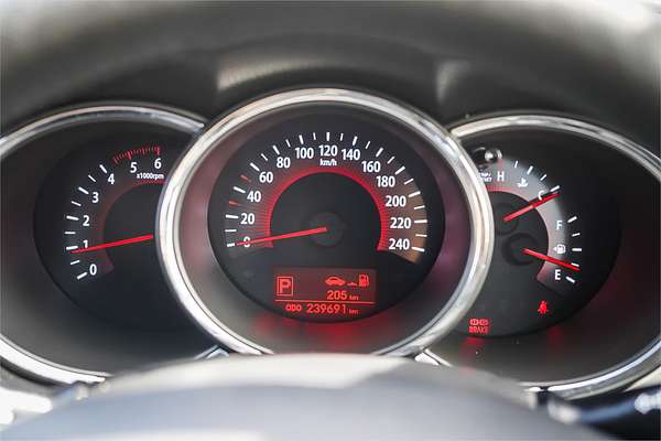2010 Kia Sorento SLi XM