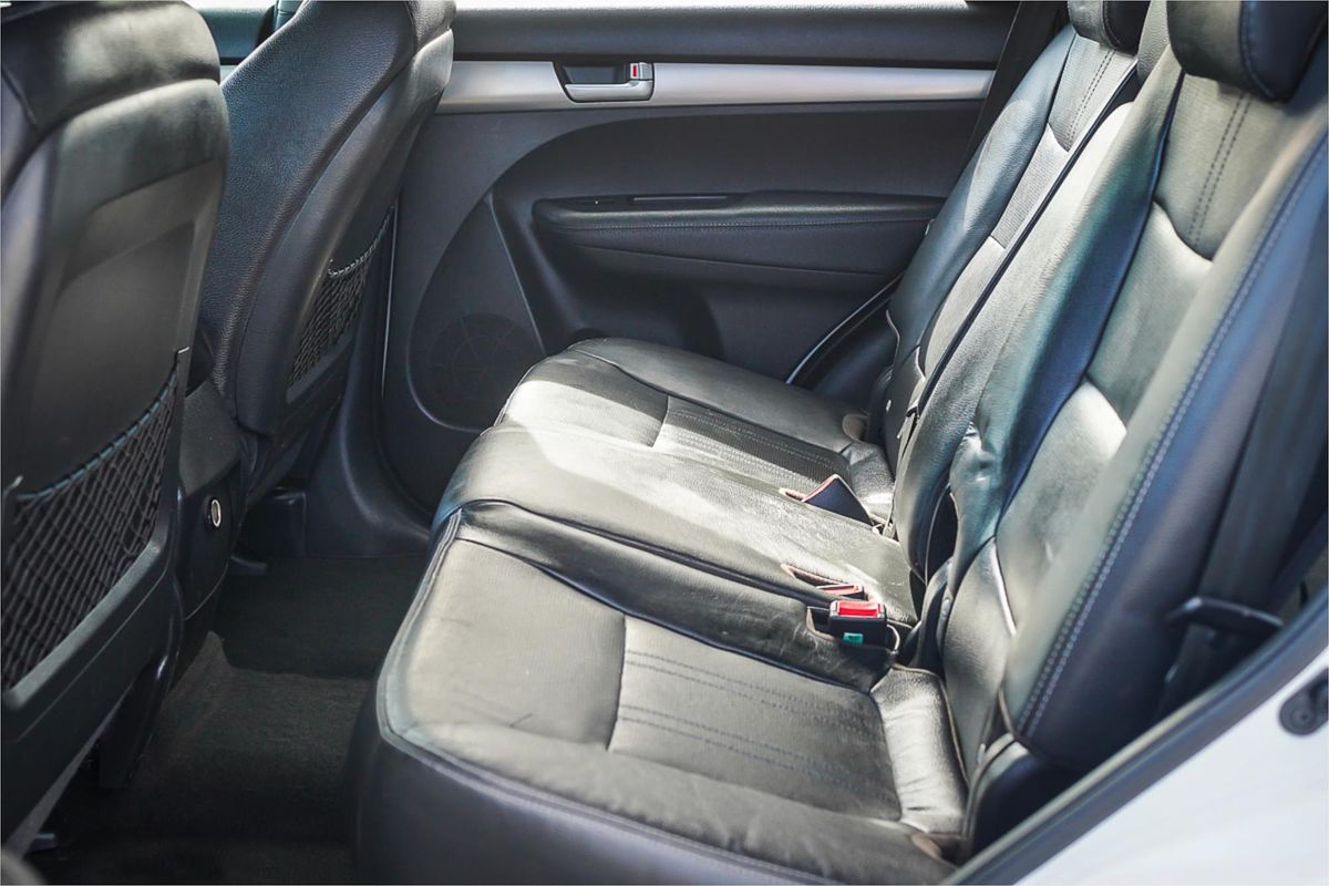 2010 Kia Sorento SLi XM