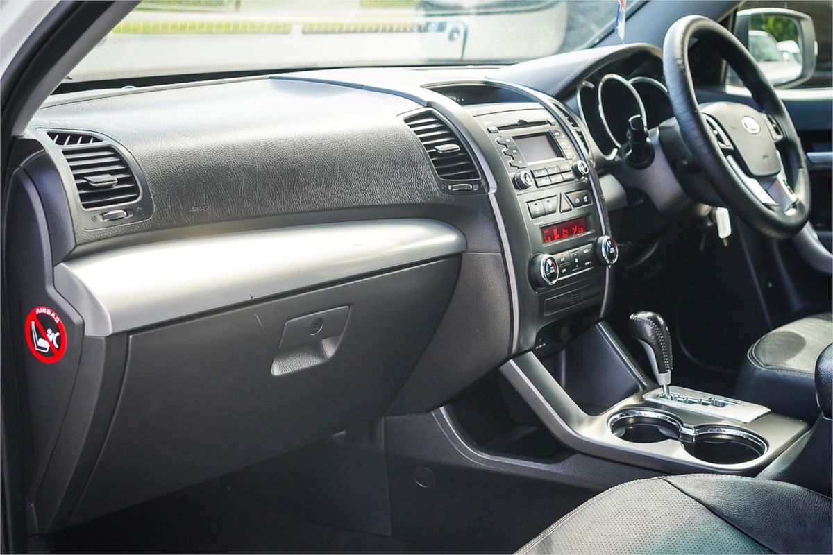 2010 Kia Sorento SLi XM