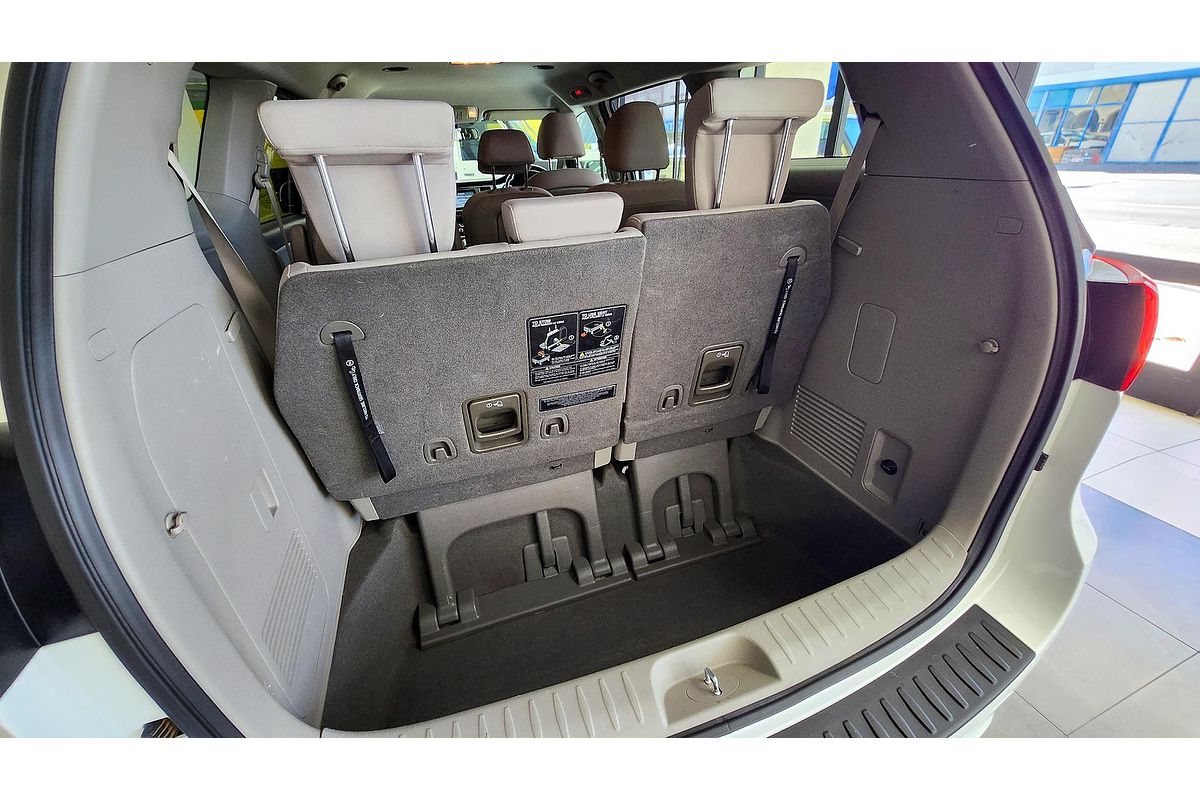2018 Kia Carnival Si YP