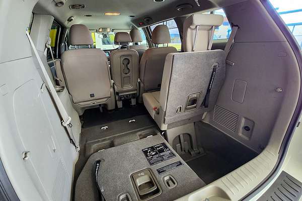 2018 Kia Carnival Si YP