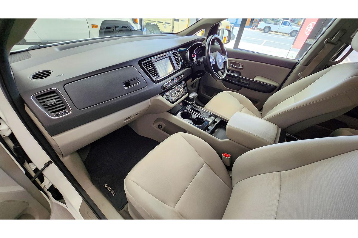 2018 Kia Carnival Si YP