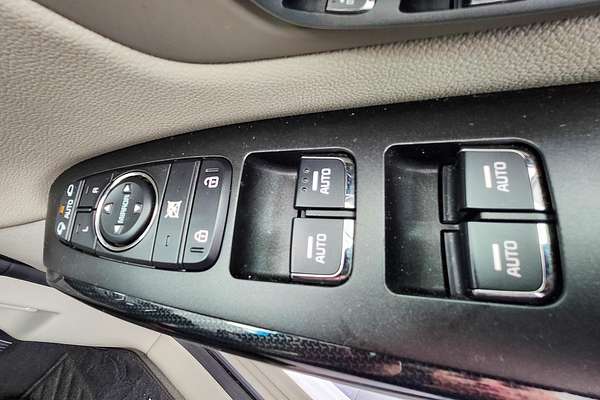 2018 Kia Carnival Si YP