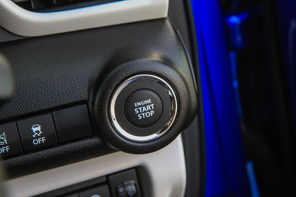 2024 Suzuki Swift Hybrid Plus UZ