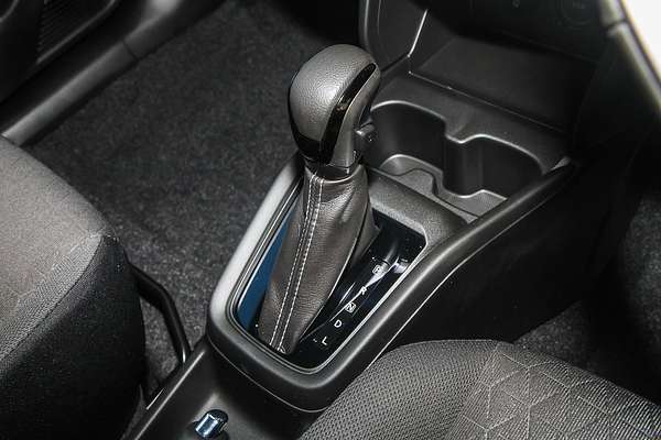 2025 Suzuki Swift Hybrid Plus UZ