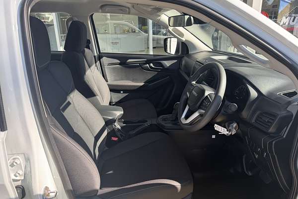 2024 Isuzu D-MAX SX 4X4
