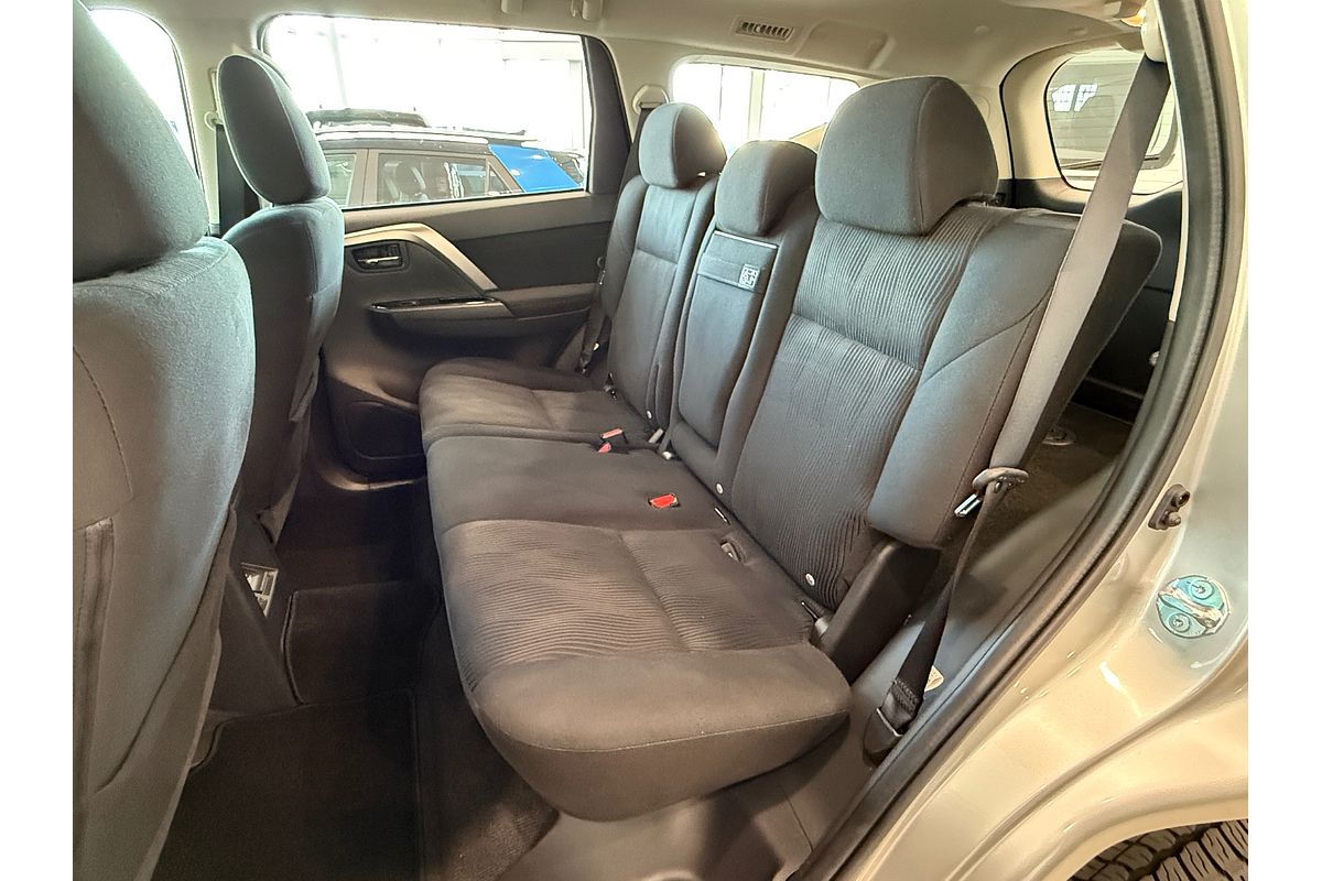 2023 Mitsubishi Pajero Sport GLX QF