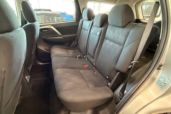 2023 Mitsubishi Pajero Sport GLX QF