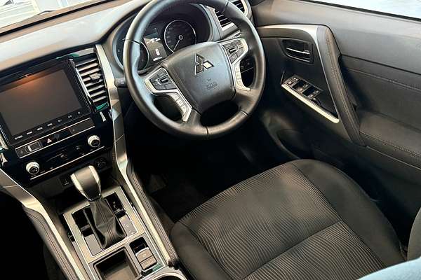 2023 Mitsubishi Pajero Sport GLX QF