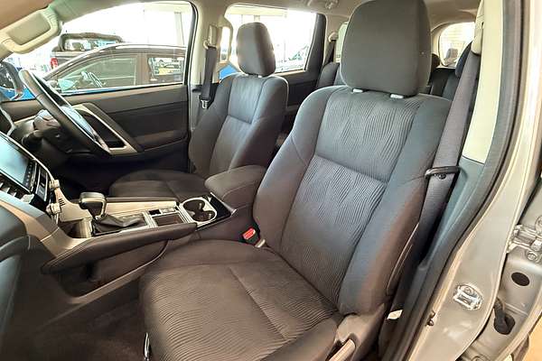 2023 Mitsubishi Pajero Sport GLX QF