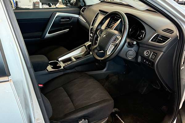 2023 Mitsubishi Pajero Sport GLX QF