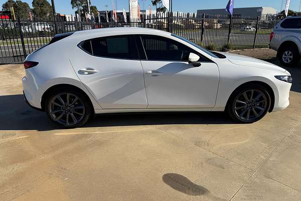 2023 Mazda 3 G20e Evolve M Hybrid BP Series