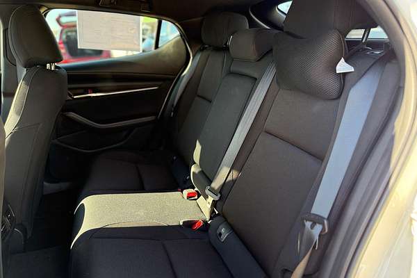 2023 Mazda 3 G20e Evolve M Hybrid BP Series