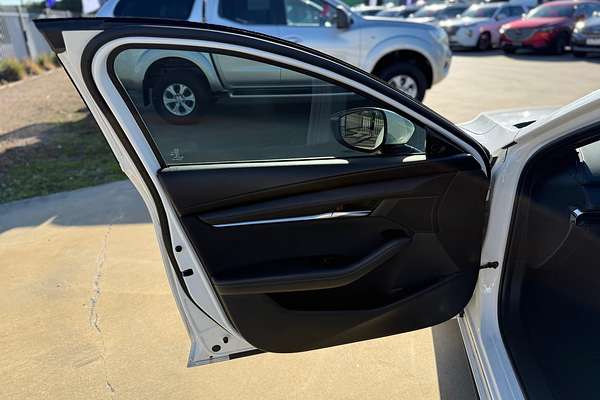 2023 Mazda 3 G20e Evolve M Hybrid BP Series