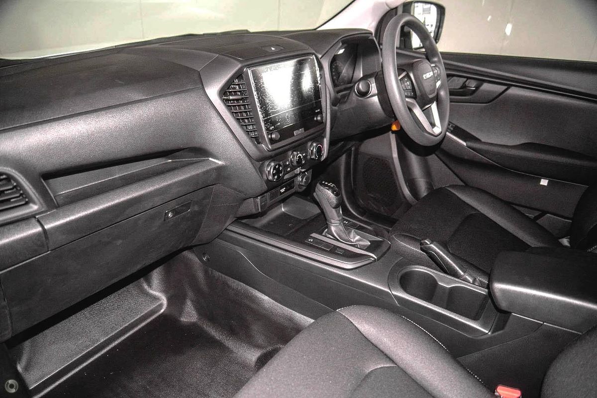2025 Isuzu D-MAX SX 4X4