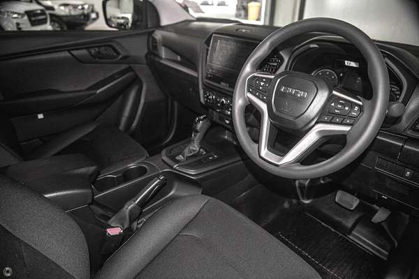 2025 Isuzu D-MAX SX 4X4