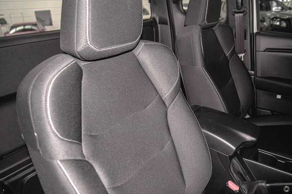 2025 Isuzu D-MAX SX 4X4