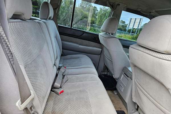 2004 Nissan Patrol ST GU III