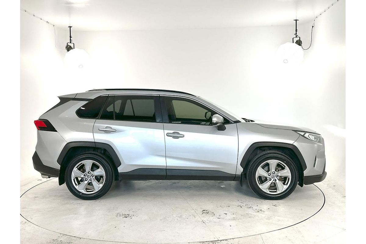 2020 Toyota RAV4 GXL MXAA52R