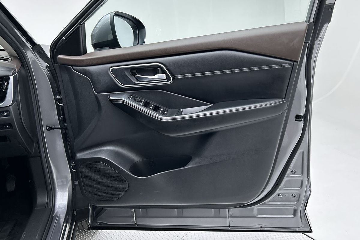 2023 Nissan X-TRAIL ST-L T33