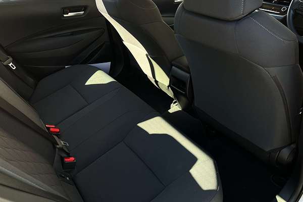 2022 Toyota Corolla Ascent Sport Hybrid ZWE211R