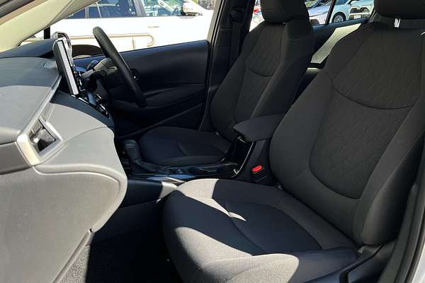 2022 Toyota Corolla Ascent Sport Hybrid ZWE211R