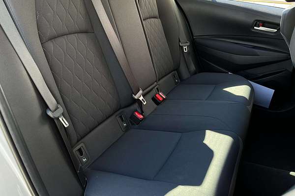 2022 Toyota Corolla Ascent Sport Hybrid ZWE211R