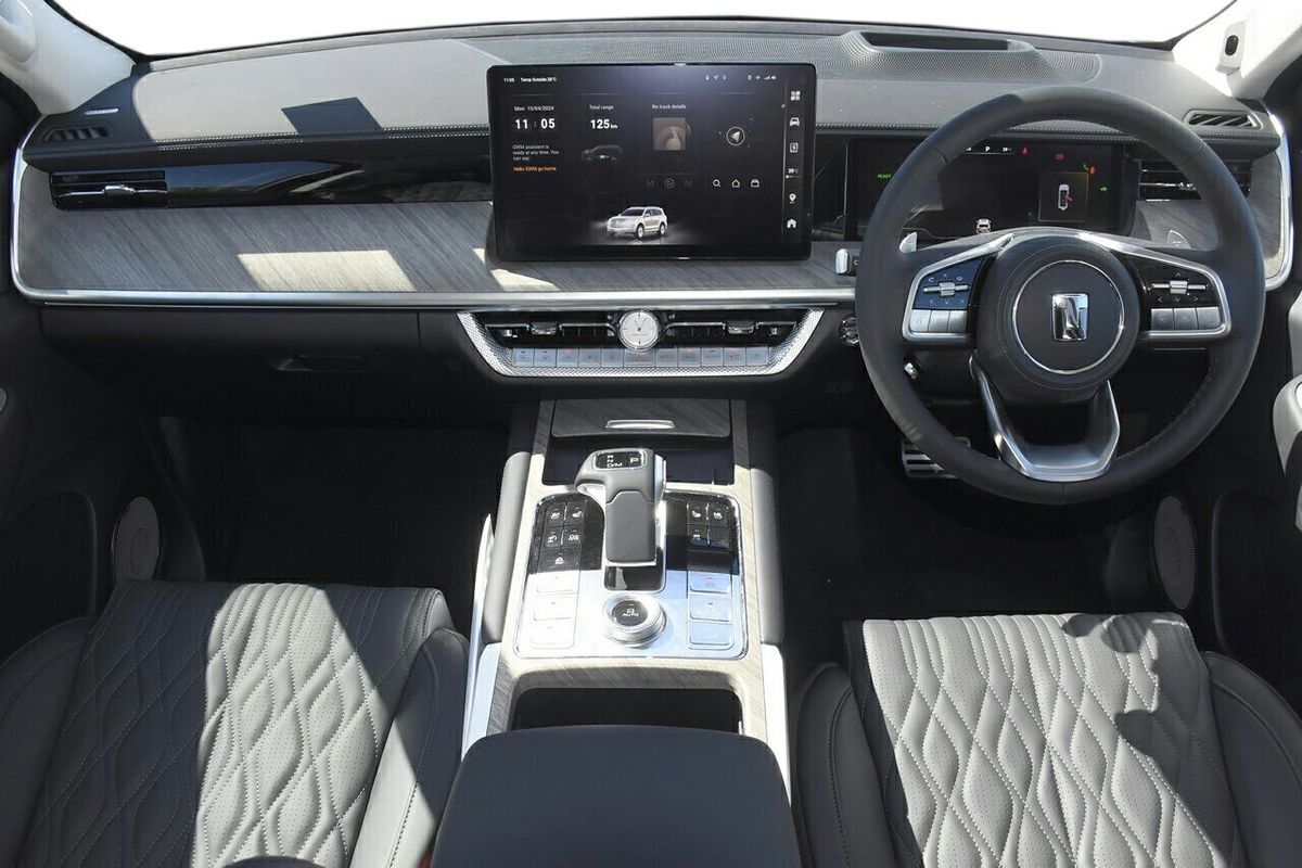 2025 GWM Tank 500 Ultra Hybrid P03