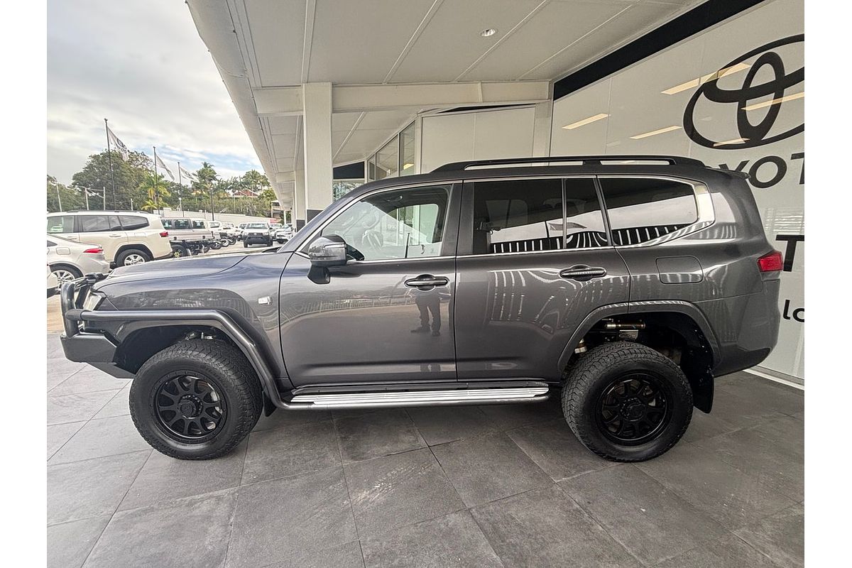 2022 Toyota Landcruiser