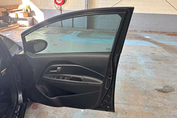 2013 Kia Rio S UB