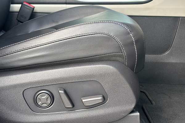 2020 Kia Carnival Platinum KA4