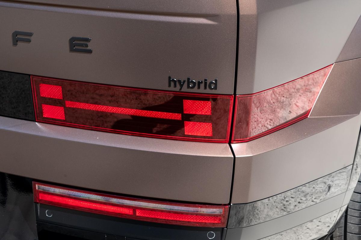 2025 Hyundai Santa Fe Hybrid Calligraphy MX5.V1