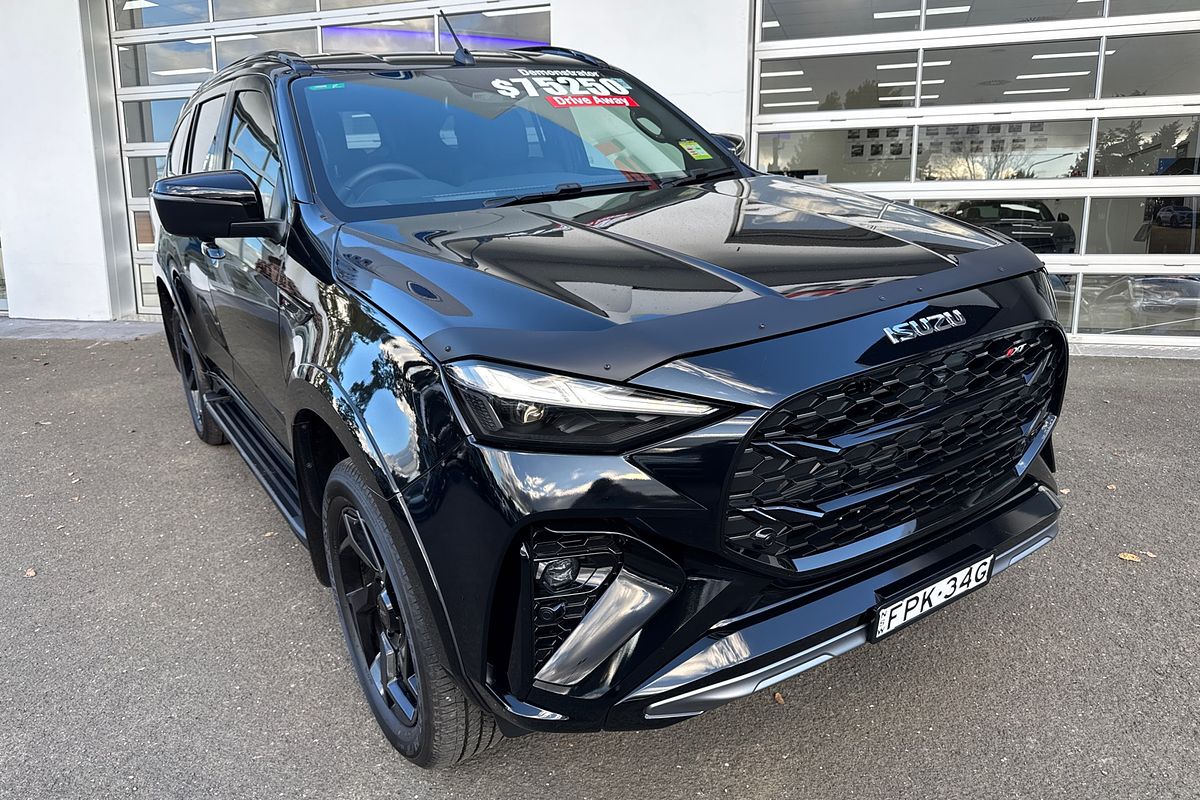 2025 Isuzu MU-X X-TERRAIN