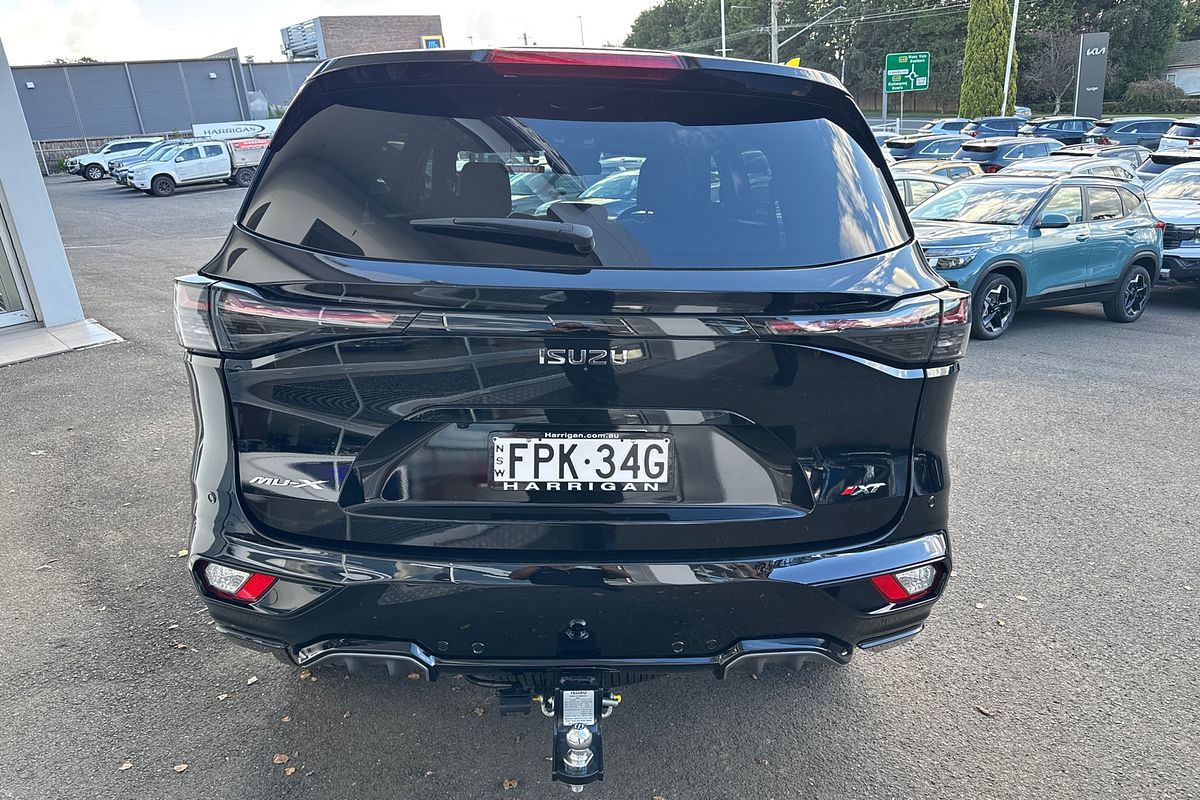 2025 Isuzu MU-X X-TERRAIN