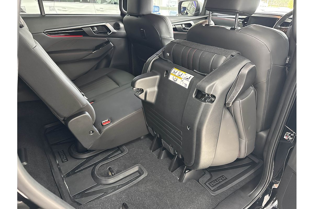 2025 Isuzu MU-X X-TERRAIN