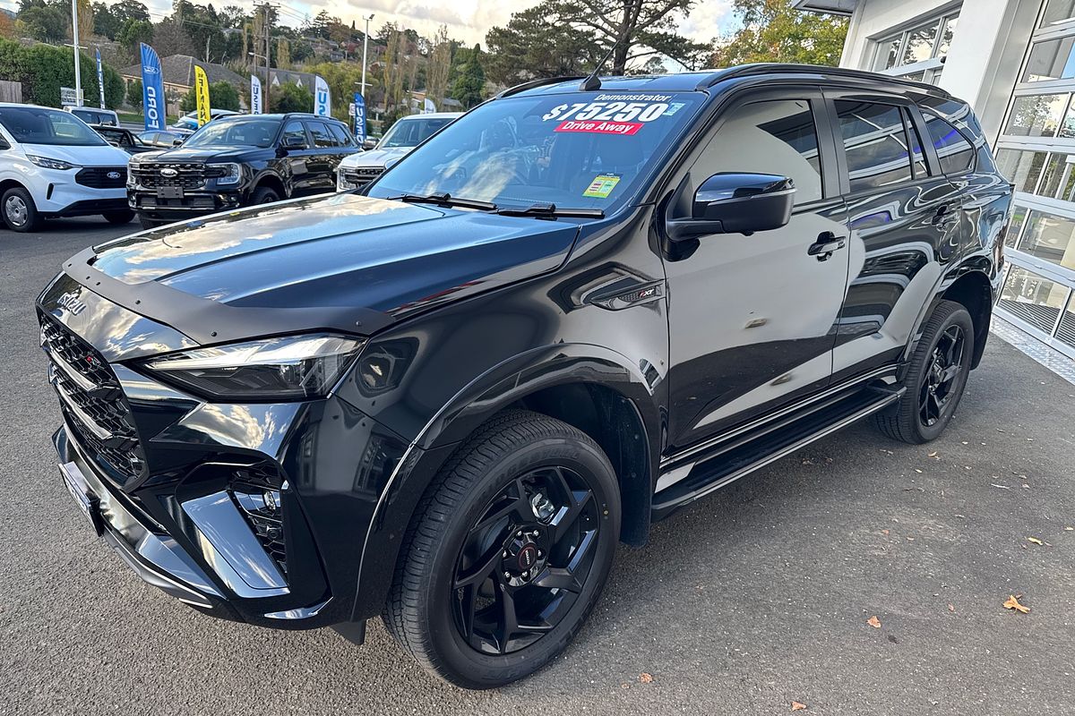 2025 Isuzu MU-X X-TERRAIN