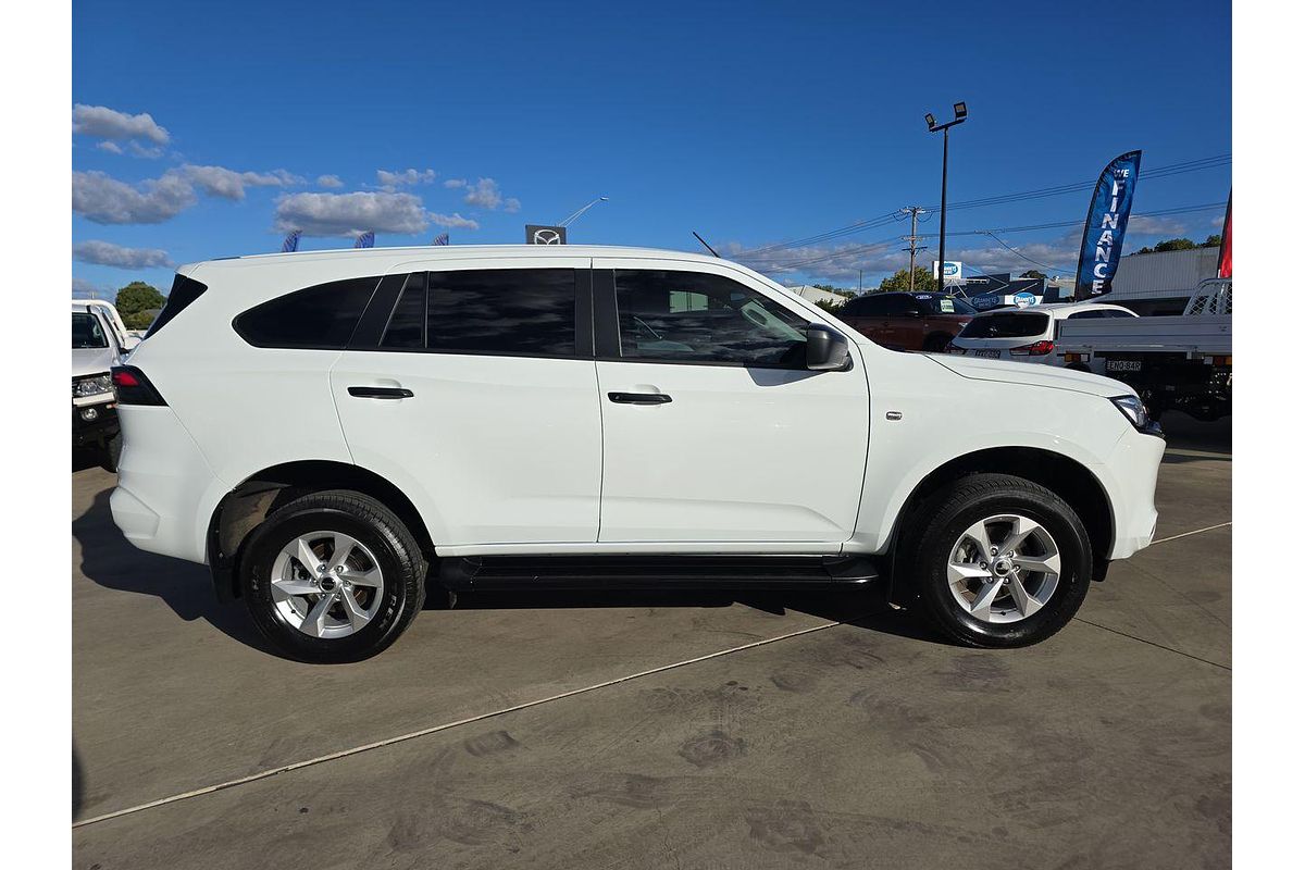 2022 Isuzu MU-X LS-M