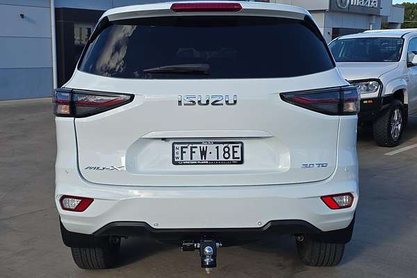 2022 Isuzu MU-X LS-M